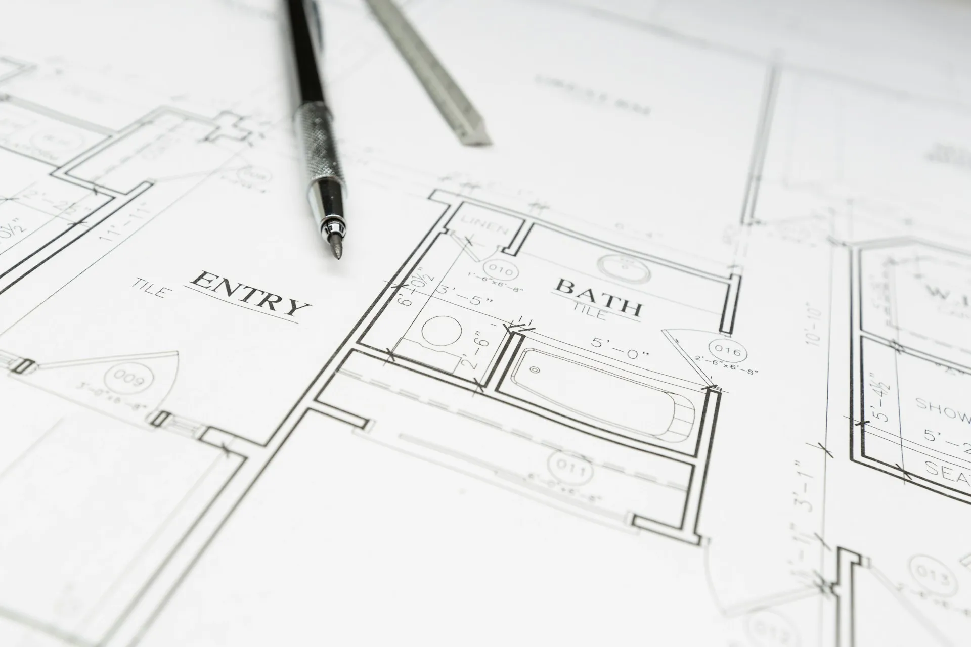 Detailed layouts of entry and bath